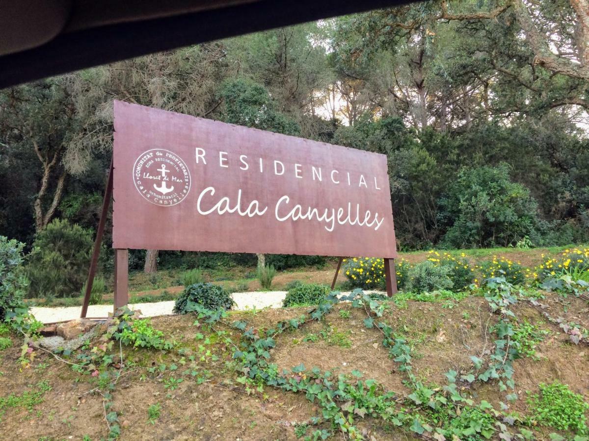 Cala Canyelles Holidays Apartments Льорет-де-Мар Экстерьер фото